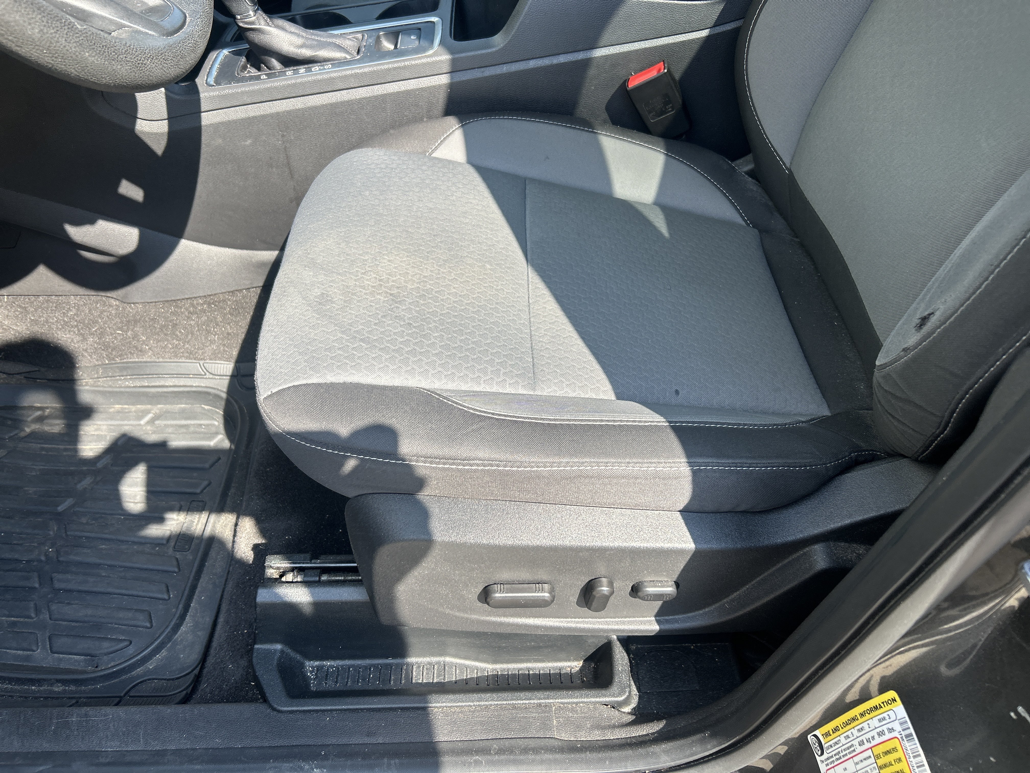 Used 2018 Ford Escape SE FWD image 15
