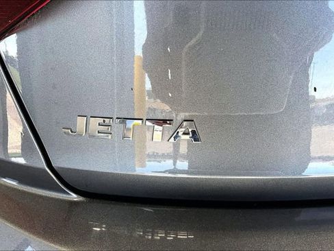 Used 2019 Volkswagen Jetta SE FWD image 29