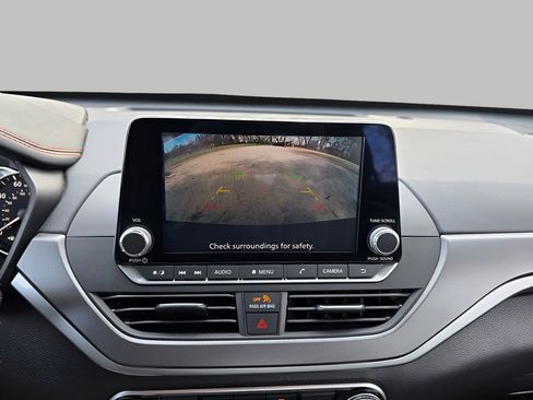 Used 2024 Nissan Altima 2.5 SR image 23