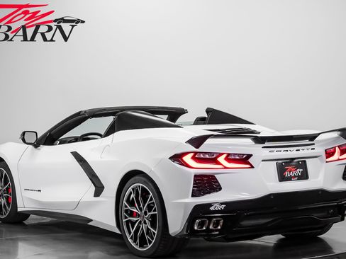 Used 2023 Chevrolet Corvette Stingray Preferred Conv w/ Z51 Performance Package RWD image 3