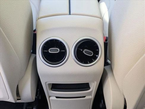 Certified 2026 Mercedes-Benz GLB 250 4MATIC image 17