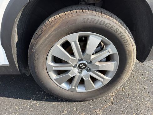 Used 2025 Hyundai Palisade SEL FWD image 13