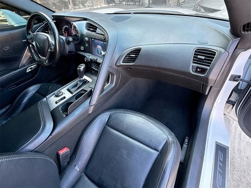 Used 2019 Chevrolet Corvette Stingray w/ Battery Protection Package image 34