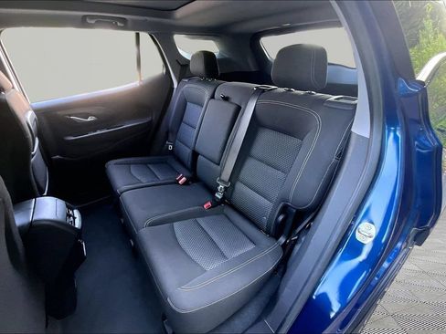Used 2022 GMC Terrain SLE w/ Driver Convenience Package AWD/4WD image 16
