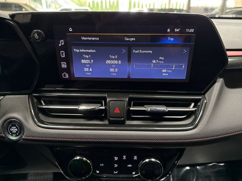 Used 2024 Chevrolet TrailBlazer RS w/ Driver Confidence Package image 28