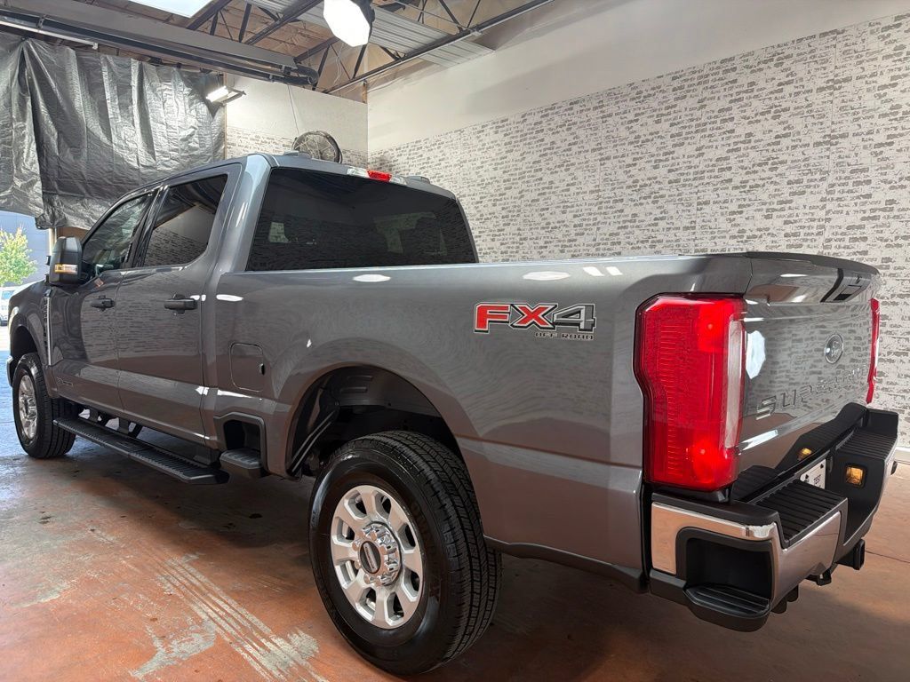 Used 2024 Ford F250 XLT w/ FX4 Off-Road Package AWD/4WD image 5