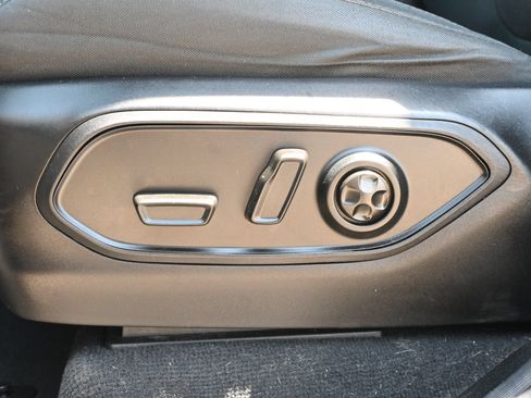 Used 2024 Jeep Grand Cherokee Laredo X RWD image 16
