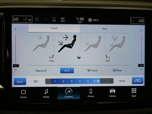 Used 2023 Chrysler Pacifica Touring-L FWD image 24