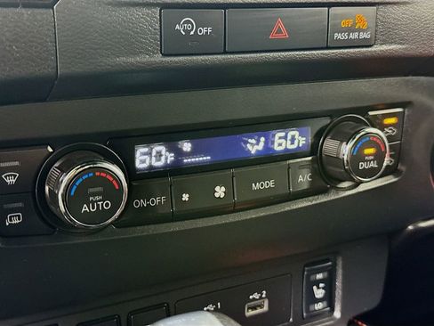 Used 2023 Nissan Frontier PRO-4X w/ Pro-4X Premium Package image 18