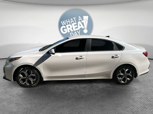 Used 2021 Kia Forte LXS FWD image 7