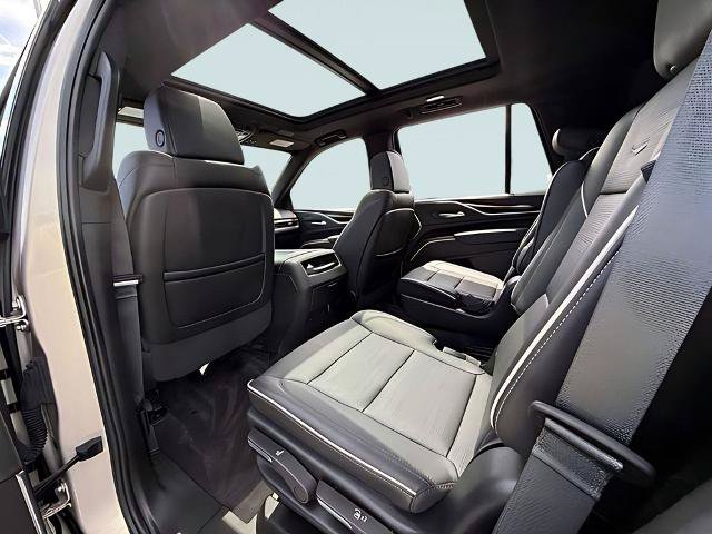 Used 2022 Cadillac Escalade Premium Luxury AWD/4WD image 27