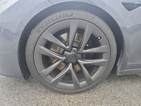 Used 2021 Tesla Model S Plaid image 10