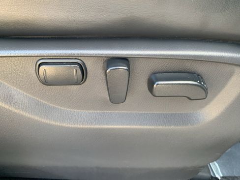 Used 2023 Nissan Armada SV image 37