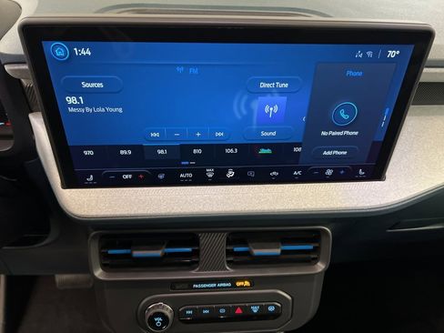 New 2025 Ford Maverick XLT w/ XLT Luxury Package image 11