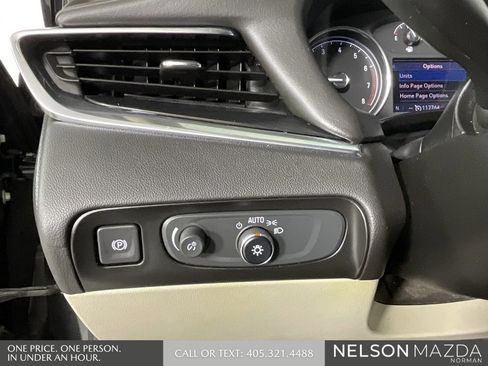 Used 2020 Buick Enclave Essence image 38