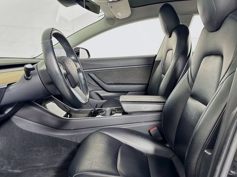 Used 2019 Tesla Model 3 Standard Range Plus RWD image 9