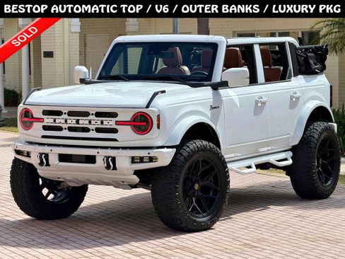 Used 2024 Ford Bronco Outer Banks AWD/4WD image 1
