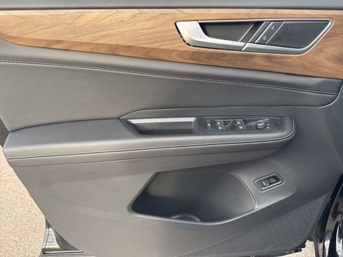 New 2026 Volkswagen Atlas SE image 18