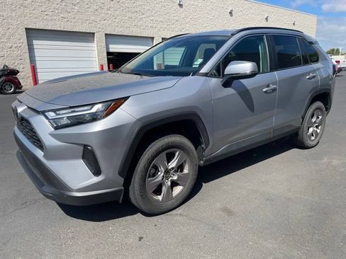 Used 2025 Toyota RAV4 XLE FWD image 4