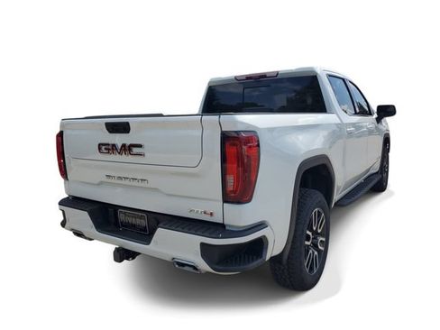 Used 2023 GMC Sierra 1500 AT4 w/ AT4 Premium Package AWD/4WD image 4