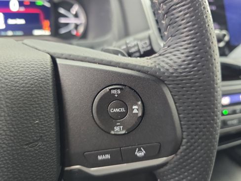 Certified 2025 Honda Passport EX-L image 18