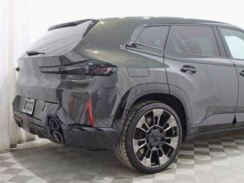 Used 2023 BMW XM Base image 8