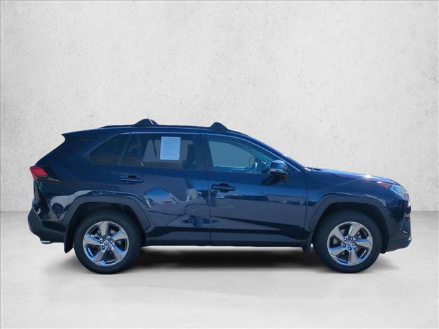 Used 2021 Toyota RAV4 XLE Premium AWD/4WD image 4