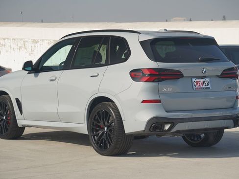 New 2026 BMW X5 sDrive40i w/ M Sport Package image 7