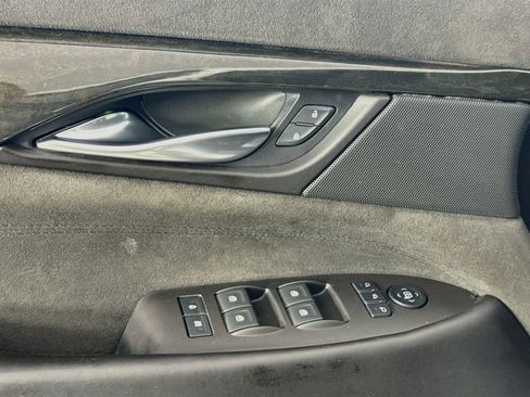 Used 2016 Cadillac Escalade ESV Platinum RWD image 22