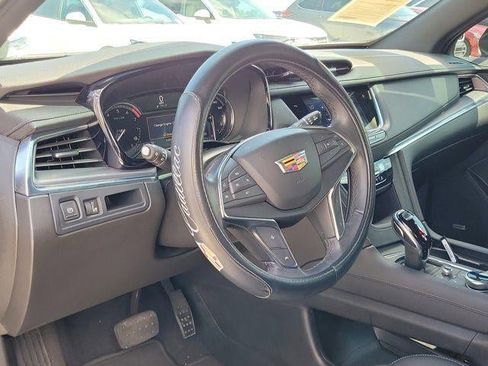 Certified 2023 Cadillac XT5 Luxury FWD image 10