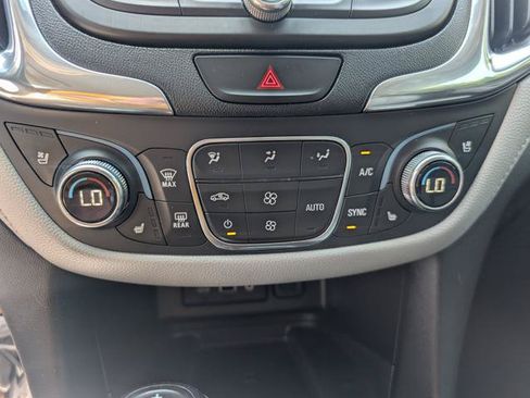 Used 2020 Chevrolet Equinox Premier FWD image 8