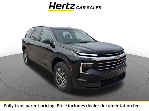 Used 2025 Chevrolet Traverse LT FWD image 1