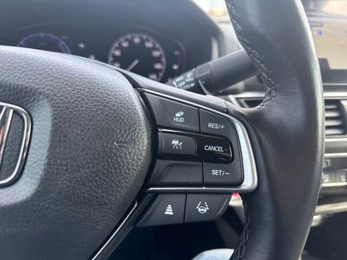 Certified 2022 Honda Accord Touring image 27