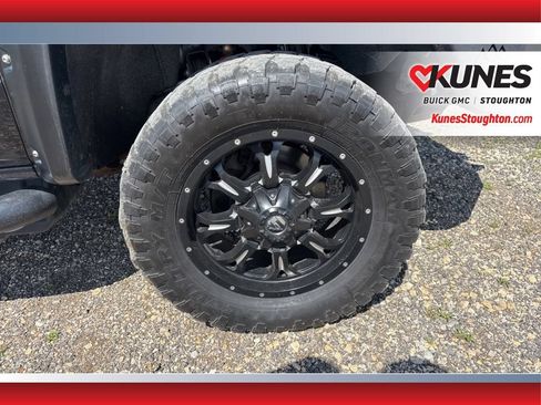 Used 2018 GMC Sierra 2500 SLT w/ Duramax Plus Package AWD/4WD image 17