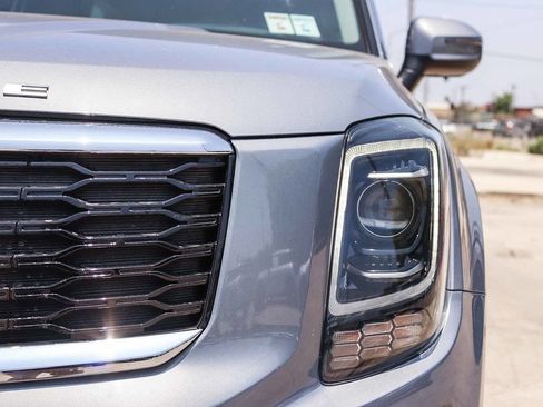 Used 2022 Kia Telluride LX AWD/4WD image 9