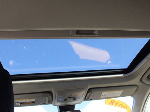 Used 2018 Toyota RAV4 XLE w/ Plus Extra Value Package image 27