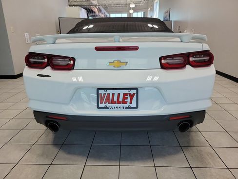 Used 2023 Chevrolet Camaro LT RWD image 5