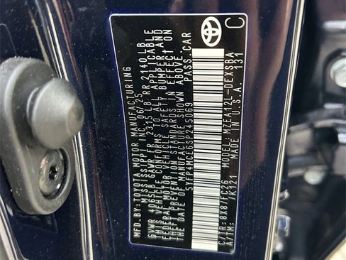 Used 2025 Toyota Corolla SE image 10