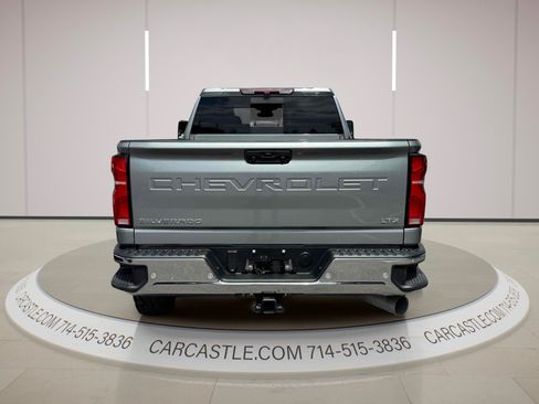 Used 2025 Chevrolet Silverado 2500 LTZ w/ LTZ Convenience Package AWD/4WD image 4