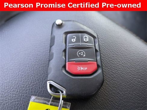 Used 2022 Jeep Gladiator Overland image 29