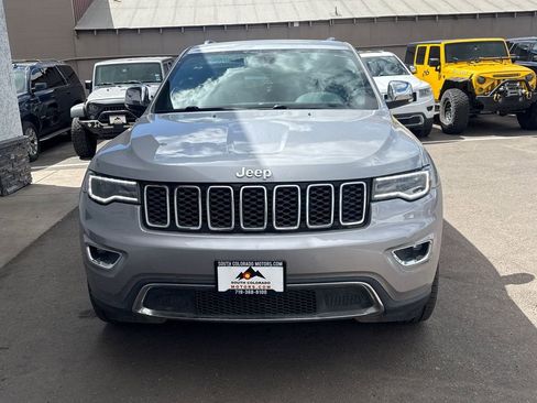 Used 2017 Jeep Grand Cherokee Limited w/ Luxury Group II image 2