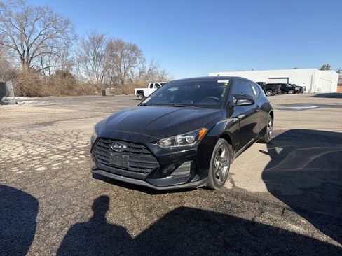 Used 2019 Hyundai Veloster 2.0 FWD image 4