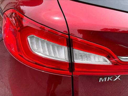 Used 2018 Lincoln MKX Reserve w/ Driver Assistance Package FWD image 29
