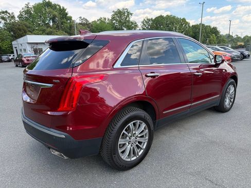 Used 2017 Cadillac XT5 Luxury w/ Driver Awareness Package FWD image 4