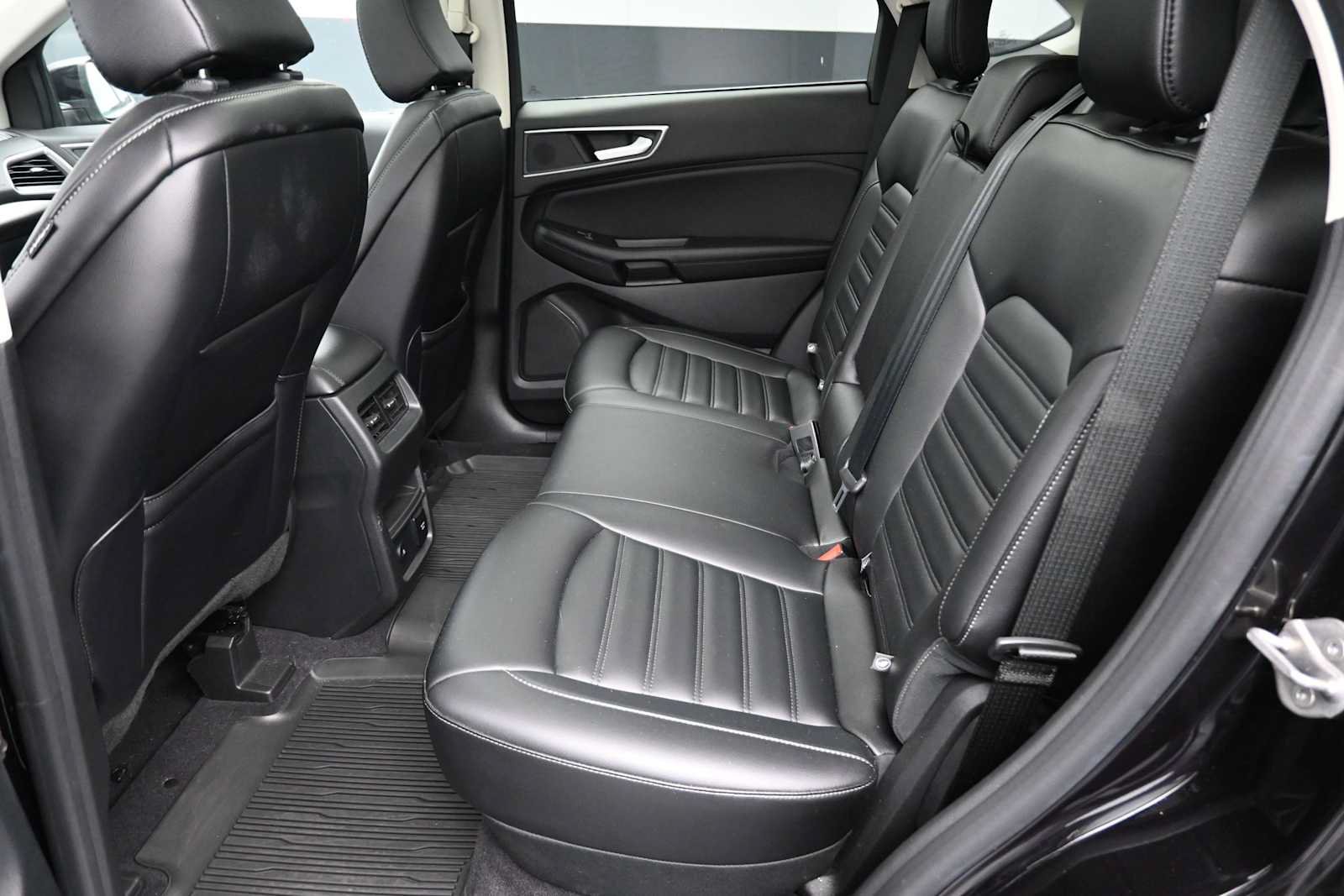 Certified 2024 Ford Edge SEL w/ Convenience Package AWD/4WD image 12