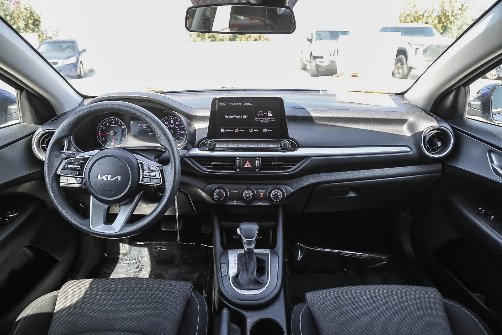 Used 2023 Kia Forte LXS w/ LXS Technology Package FWD image 12