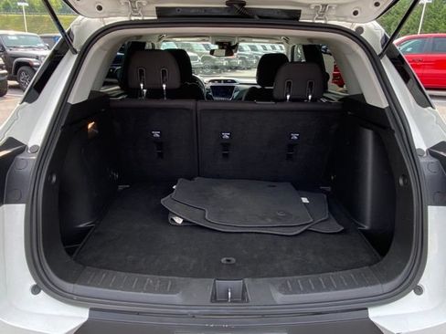 Used 2023 Chevrolet TrailBlazer LT w/ Convenience Package FWD image 9