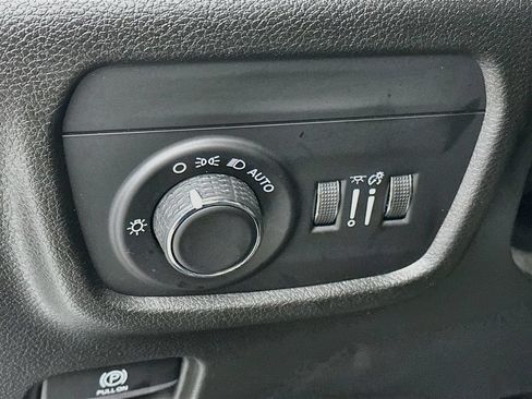 Used 2023 Jeep Grand Cherokee L Laredo AWD/4WD image 15