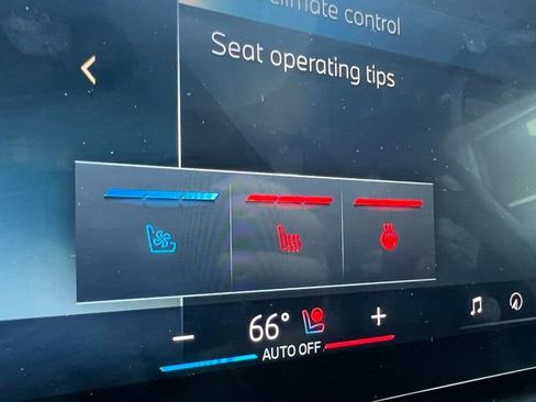 Used 2024 BMW X5 xDrive50e image 8