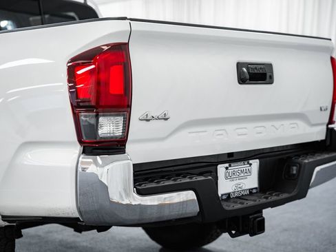 Used 2020 Toyota Tacoma SR5 image 5